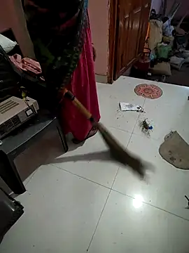 COUPLLE VILLAGE online show from 02-23-25, 01:13