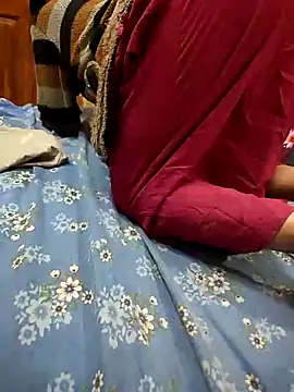 COUPLLE VILLAGE online show from 12-22-25, 10:12