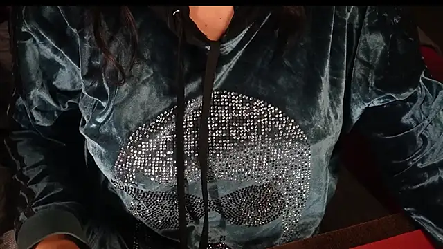 Snapshot of -AyeshaSinghania- chatting on 12-03-24, 03:33 -AyeshaSinghania- online show from 12-03-24, 03:33