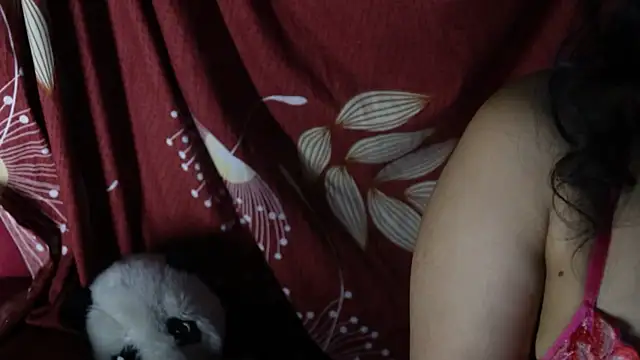 Snapshot of -AyeshaSinghania- chatting on 09-08-25, 03:11 -AyeshaSinghania- online show from 09-08-25, 03:11