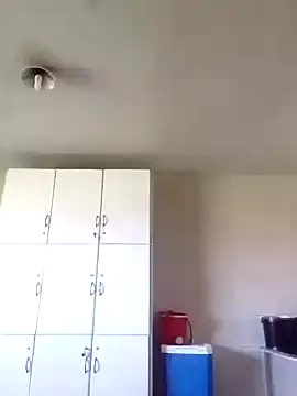 Snapshot of Yardie_bone chatting on 03-07-25, 10:56 Yardie bone online show from 03-07-25, 10:56