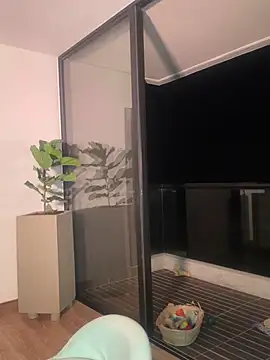 Helenbronwx online show from 12-23-24, 02:13