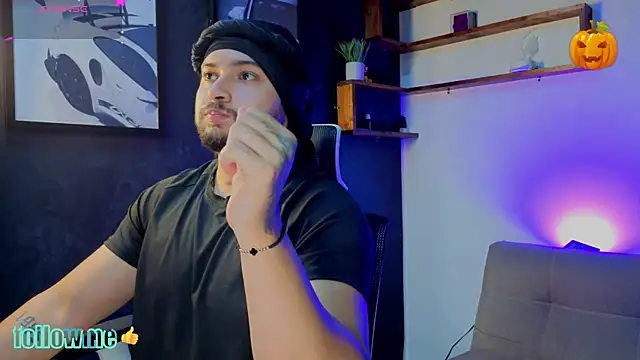 Andrew Brown online show from 11-04-25, 04:17