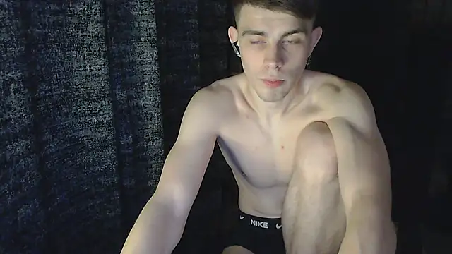 Snapshot of Student_Oliver chatting on 10-26-25, 08:15 Student Oliver online show from 10-26-25, 08:15