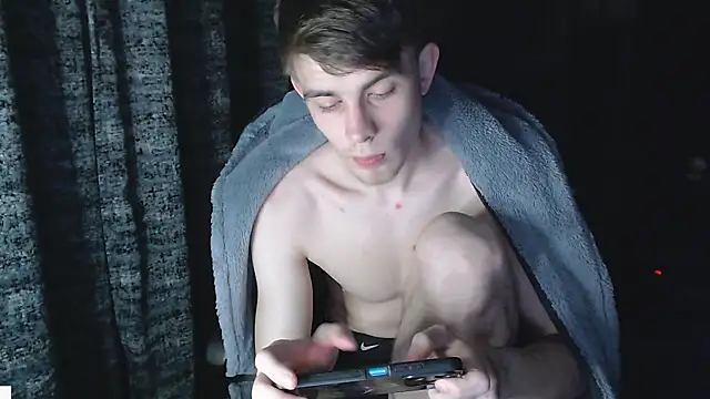 Snapshot of Student_Oliver chatting on 11-21-25, 06:06 Student Oliver online show from 11-21-25, 06:06