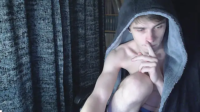 Snapshot of Student_Oliver chatting on 11-23-25, 07:02 Student Oliver online show from 11-23-25, 07:02