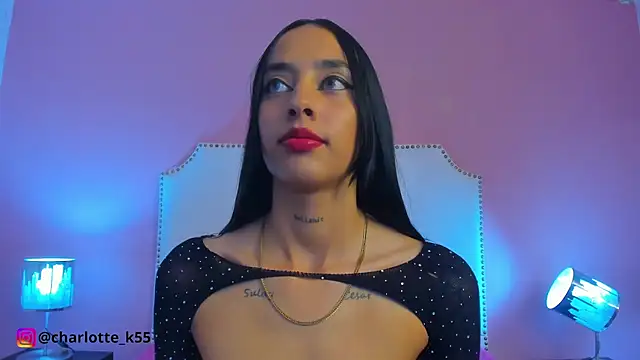 charlotte kisss online show from 01-04-25, 10:45