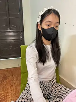 DA-EUN online show from 12-16-24, 03:08