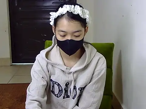 DA-EUN online show from 12-30-24, 03:36