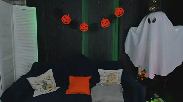 SarahCoksss online show from 10-28-25, 01:20