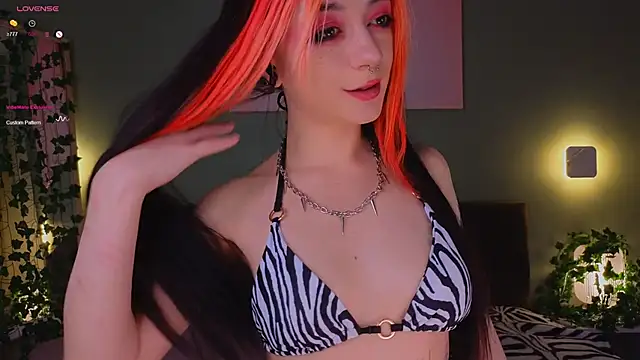 TristaRoht online show from 01-19-25, 06:32