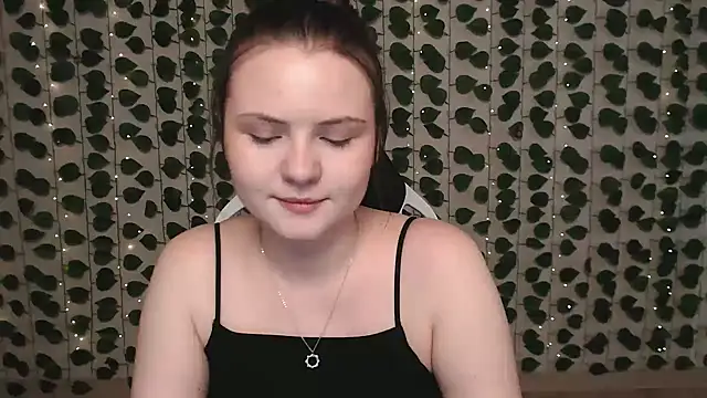 IxxiLiana online show from 02-25-25, 04:03