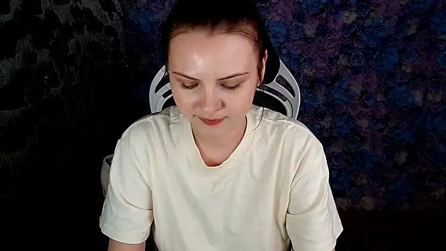 IxxiLiana online show from 09-20-25, 04:13