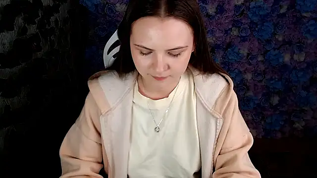 IxxiLiana online show from 10-11-25, 05:17