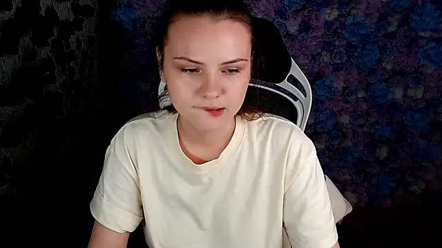 IxxiLiana online show from 10-13-25, 05:07
