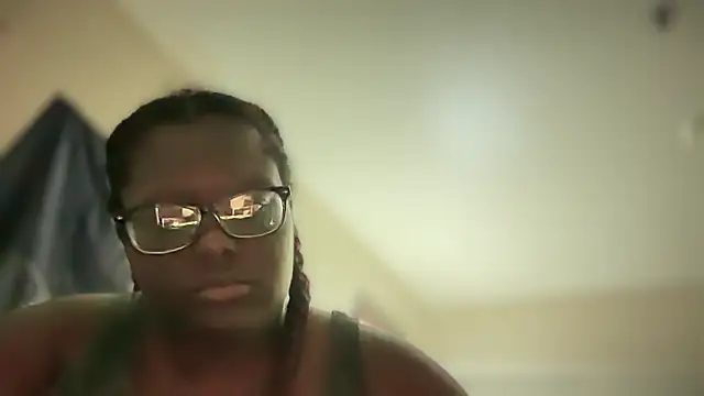 Snapshot of Yagurl__west chatting on 01-24-25, 07:30 Yagurl west online show from 01-24-25, 07:30