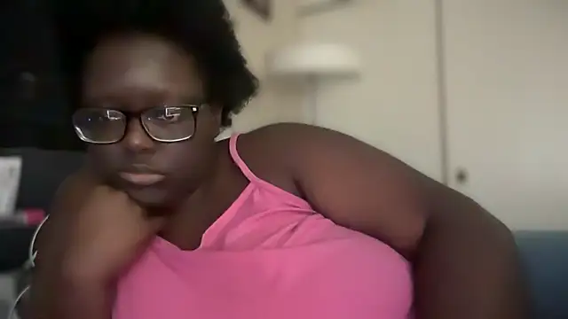 Snapshot of Yagurl__west chatting on 01-27-25, 10:27 Yagurl west online show from 01-27-25, 10:27