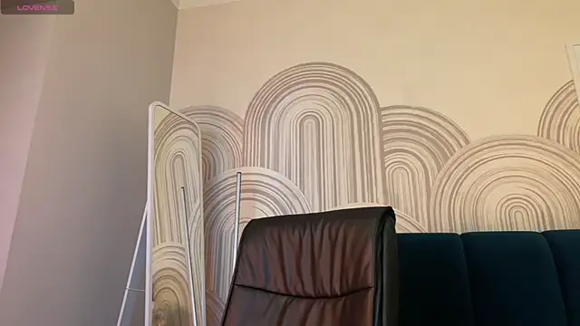 viviann evans online show from 04-09-26, 01:05