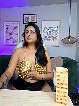 Snapshot of Amber_gold_ chatting on 01-14-25, 01:17 Amber gold online show from 01-14-25, 01:17