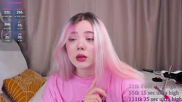   KawaiiYuki   online show from 01-25-25, 08:53