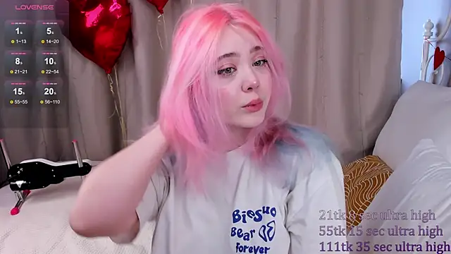   KawaiiYuki   online show from 02-11-25, 08:48