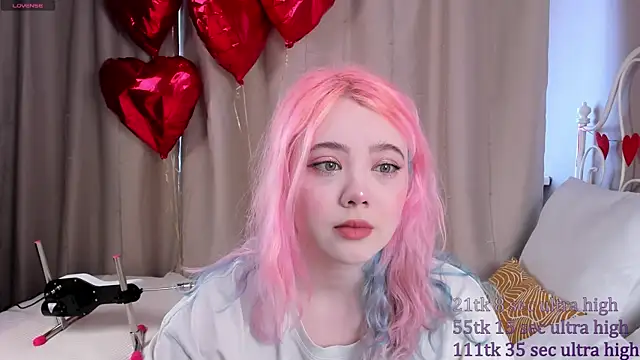   KawaiiYuki   online show from 02-14-25, 08:42