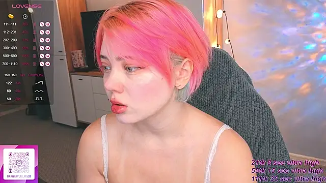   KawaiiYuki   online show from 09-28-25, 04:51