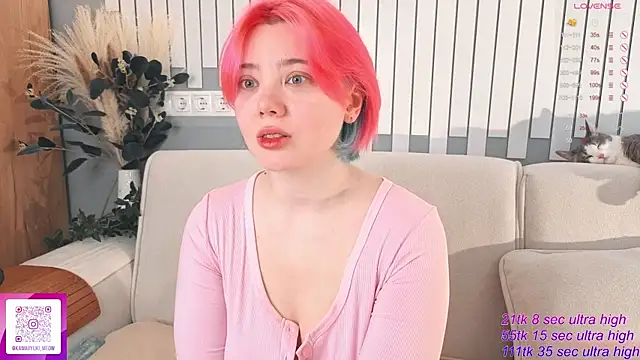   KawaiiYuki   online show from 11-21-25, 06:56