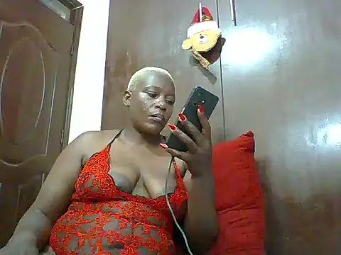 Poisonous Ivy online show from 11-03-25, 10:21