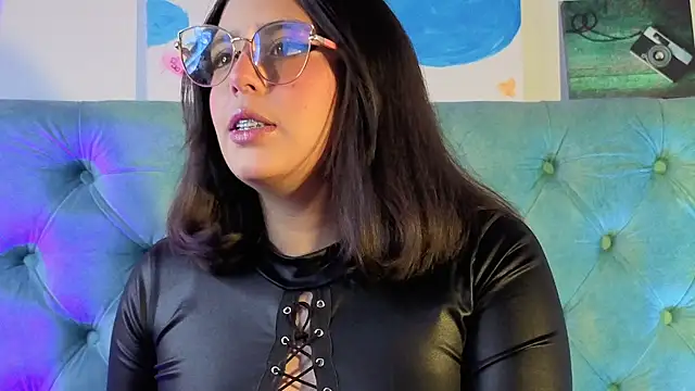 Paola Lyon  online show from 02-27-26, 06:41