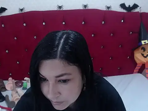 AdaFawxx online show from 10-25-25, 03:03