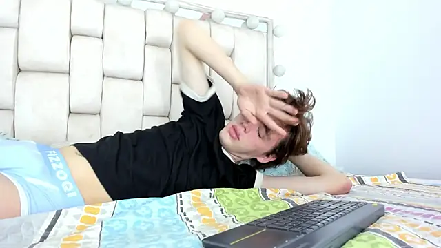 daniel hot03 online show from 11-29-25, 01:47