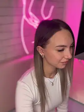 Snapshot of MiaMinx chatting on 12-10-24, 01:32 MiaMinx online show from 12-10-24, 01:32