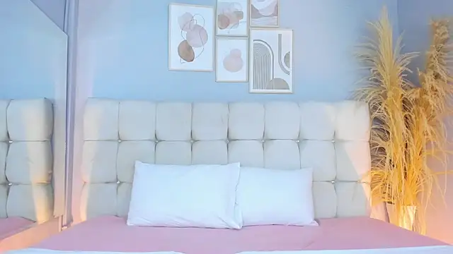 Snapshot of sofi_potter_ chatting on 12-20-24, 06:19 sofi potter  online show from 12-20-24, 06:19