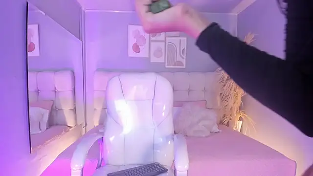 Snapshot of sofi_potter_ chatting on 03-09-25, 02:50 sofi potter  online show from 03-09-25, 02:50