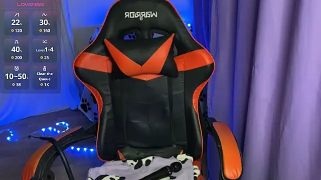 Snapshot of Natural_babe666 chatting on 03-11-25, 02:51 Natural babe666 online show from 03-11-25, 02:51