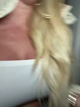 Snapshot of Kate-monroe chatting on 02-13-25, 06:38 Kate-monroe online show from 02-13-25, 06:38