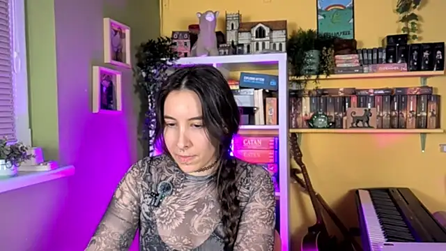 LelianaHazel online show from 01-13-26, 04:01