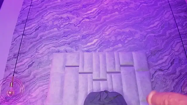 EmmaSwift  online show from 01-09-25, 05:23