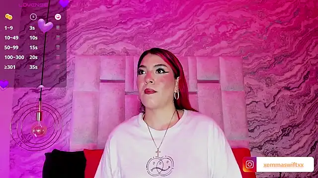 EmmaSwift  online show from 03-12-25, 01:47