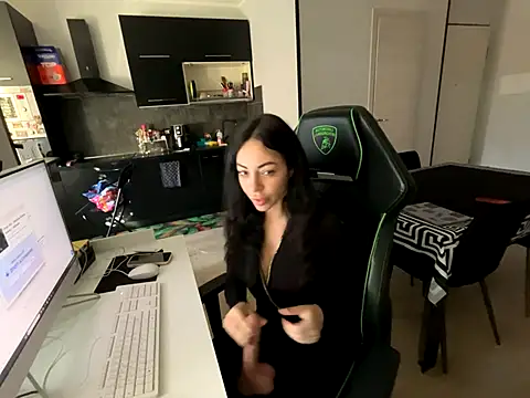 Chloe Ricci online show from 11-03-25, 07:53