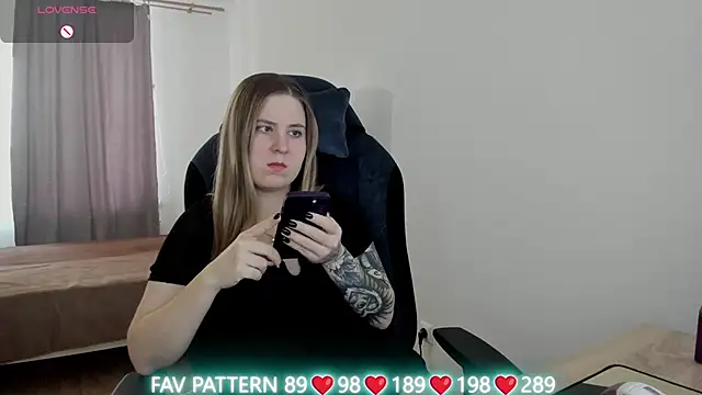 Olivia Munk online show from 03-03-25, 06:59