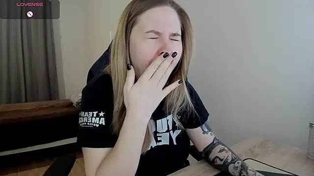 Olivia Munk online show from 03-16-25, 02:43