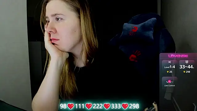 Olivia Munk online show from 03-19-26, 03:54