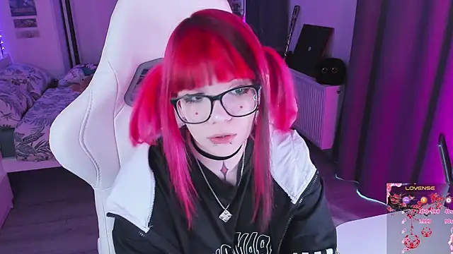 Yumi Youkai online show from 10-19-25, 09:32