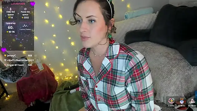 lovejulietxo online show from 12-15-24, 05:42