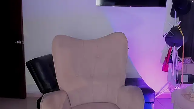 selene king2 online show from 09-18-25, 01:13