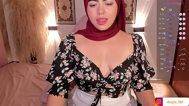 shayla 18 online show from 02-11-25, 11:01