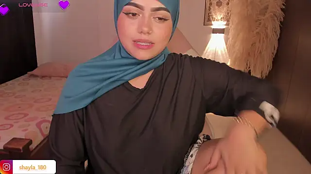 shayla 18 online show from 10-16-25, 07:37