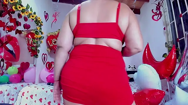 Snapshot of Cheryl_JONES chatting on 02-15-25, 10:44 Cheryl JONES online show from 02-15-25, 10:44